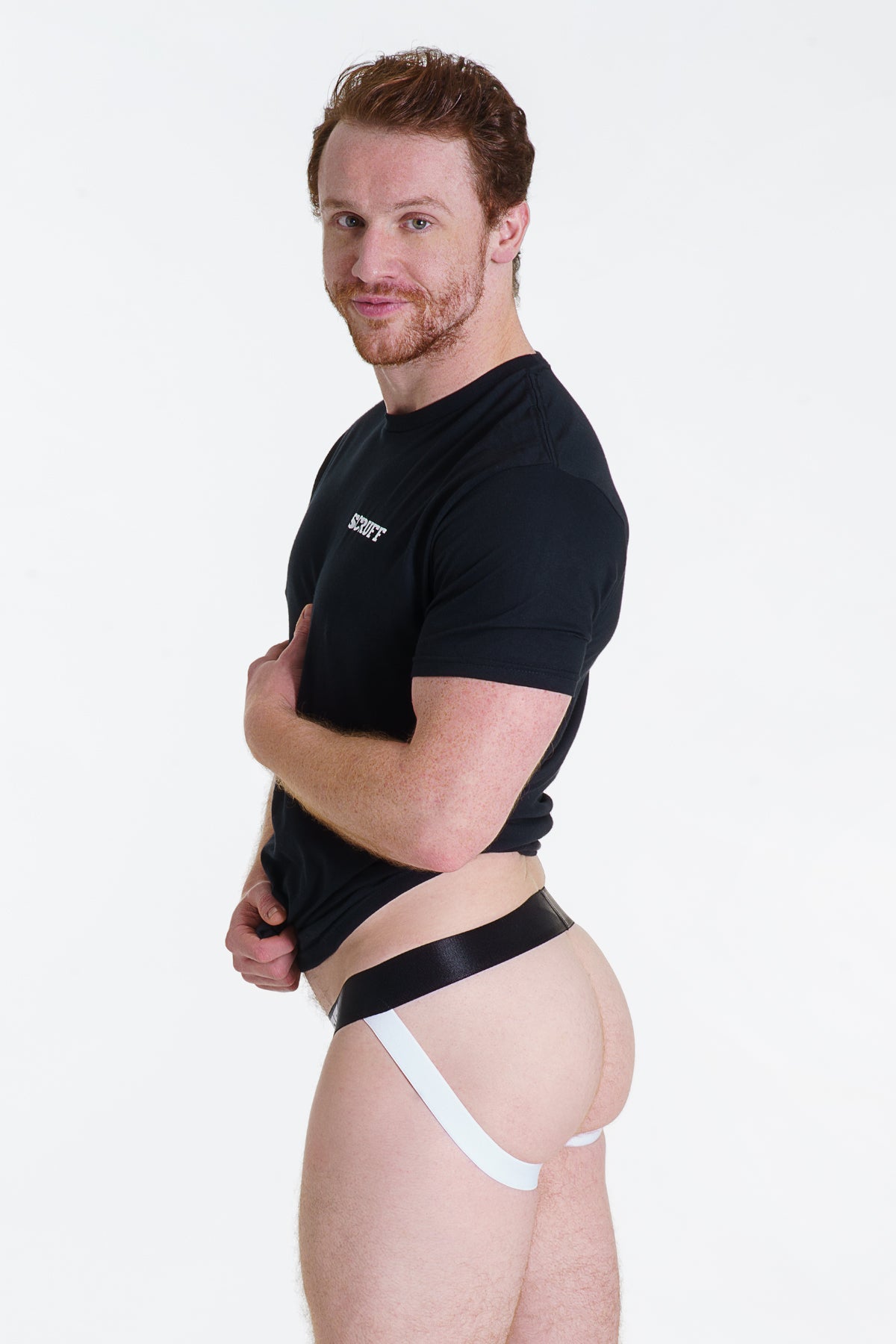 SCRUFF x Bomba! deportista negro