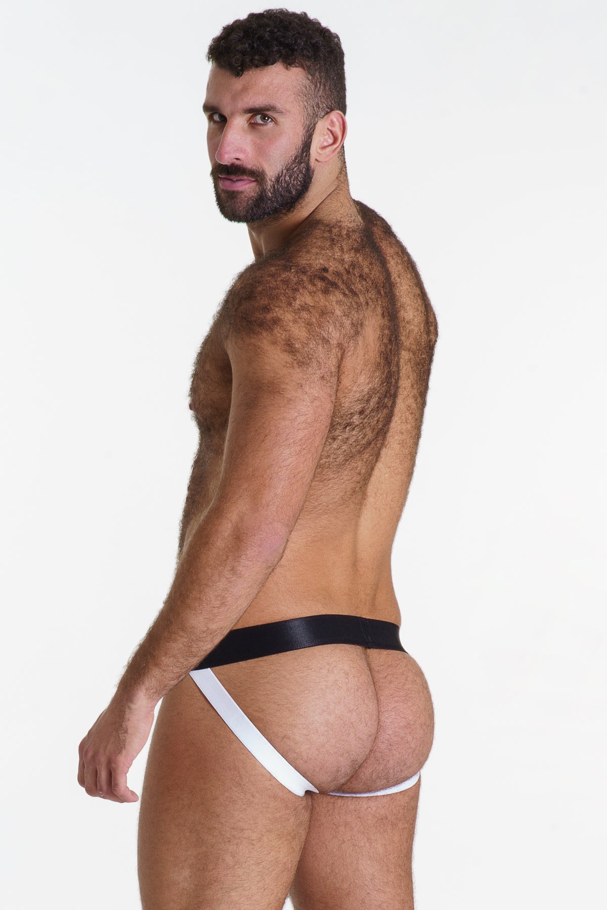 SCRUFF x Bomba! deportista negro