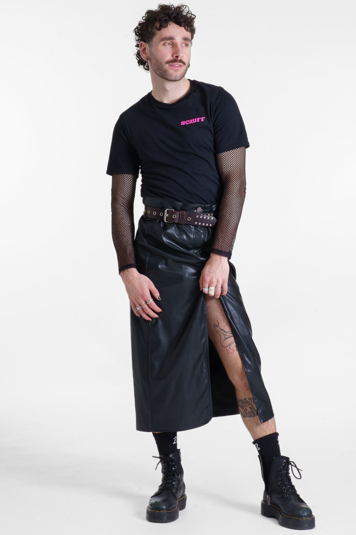 Camiseta con logo - Negro/Magenta